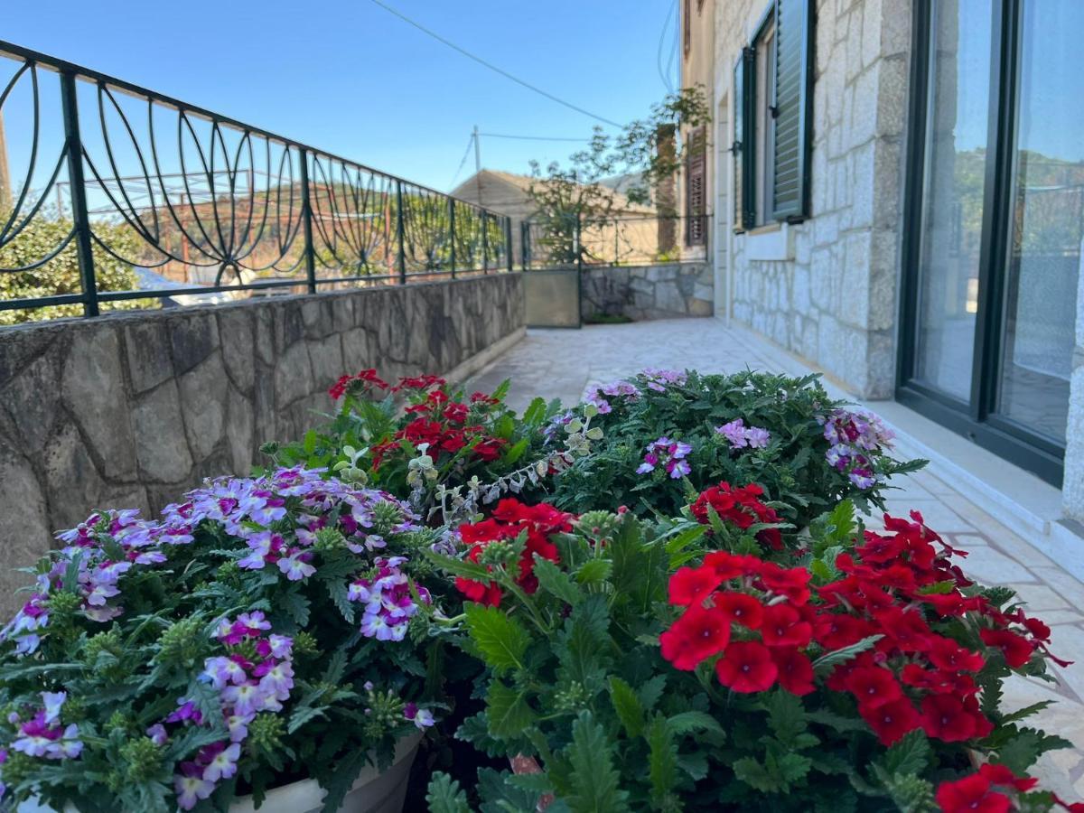 Apartman Masa Blace Exterior foto